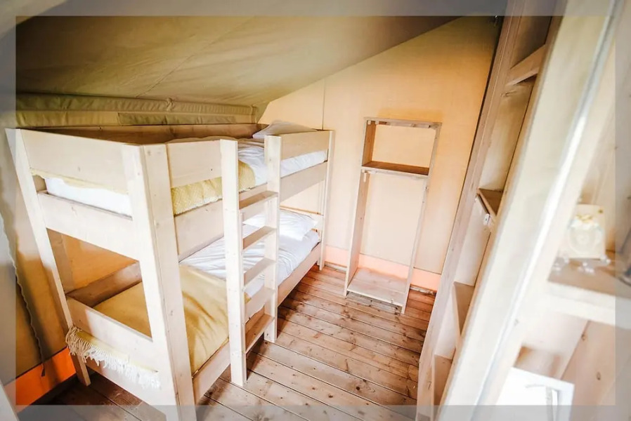 Remarkable 2-bed Safari Lodge in Llanidloes