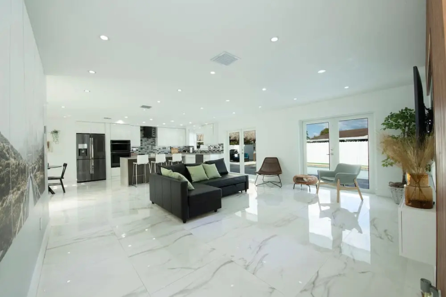 Maggie Home In Kendall - Pool And Tiki Bar