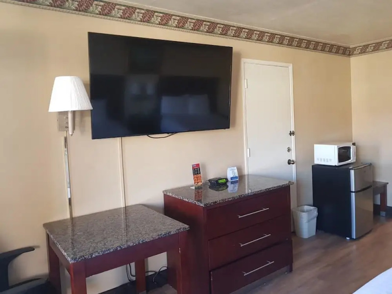 Travelodge Costa Mesa - Newport Beach Hacienda