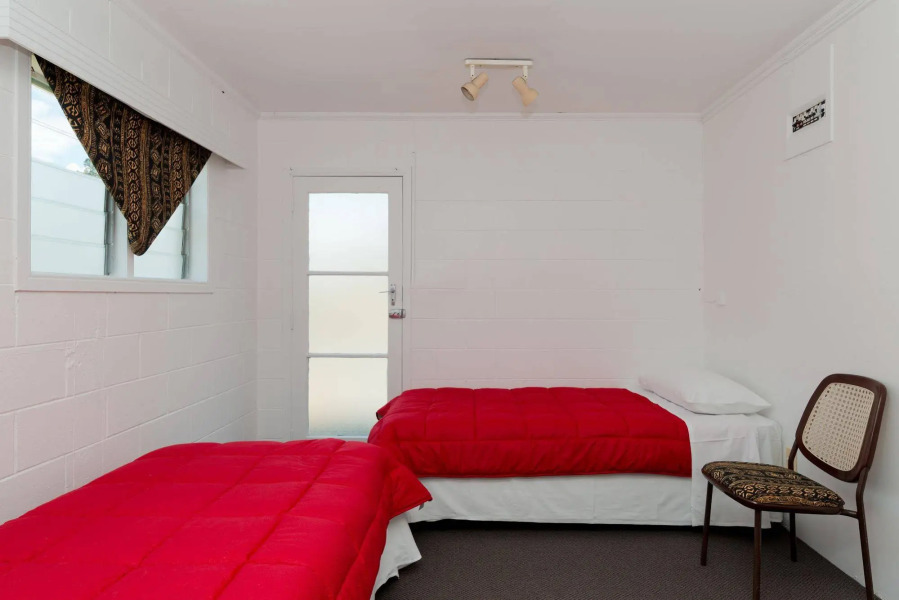 Waitangi Beach Units