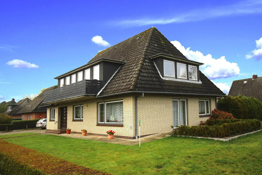 Apartment, Tating in Tating