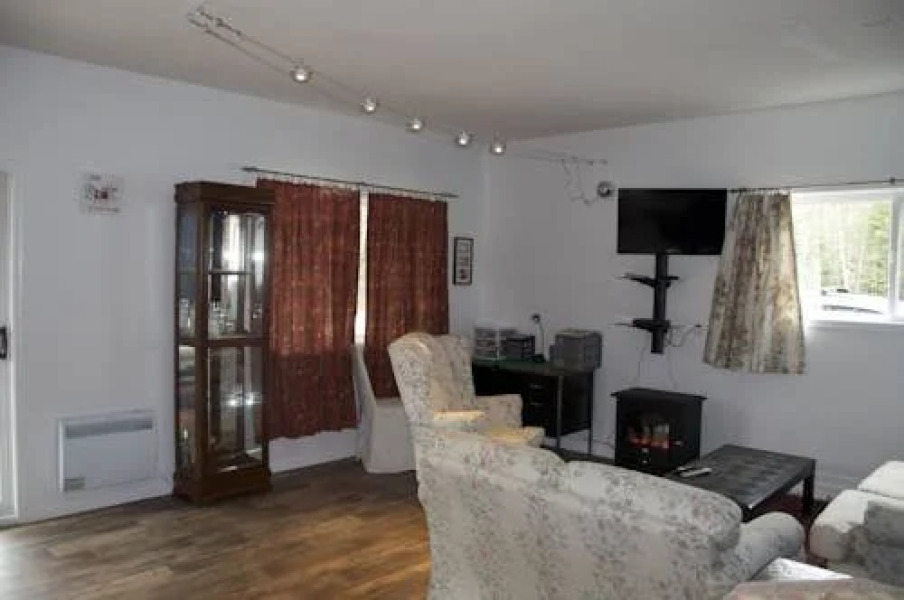 Deep Creek Lodge Steelhead & Salmon Fishing