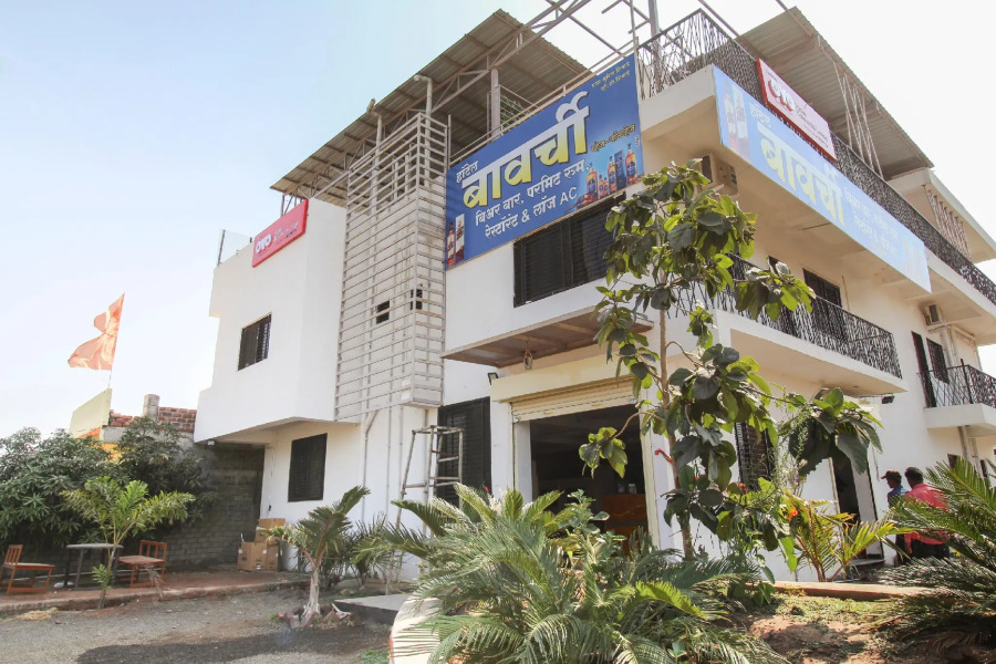 OYO 68030 Hotel Bawarchi Lodge