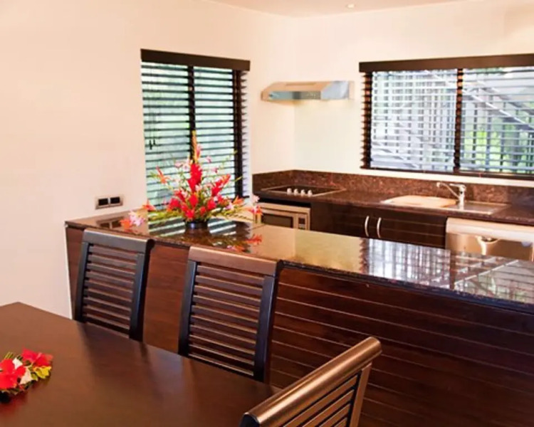 The Holiday Club At Fiji Palms