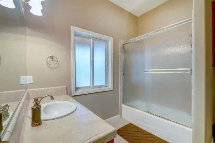 Mule Deer Cabin (4-538)