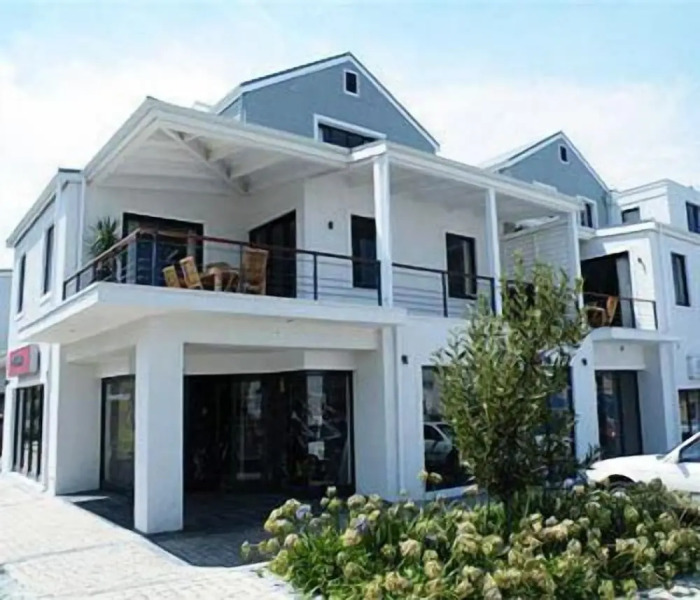 Marine Square Luxury Holiday Suites - Apartments