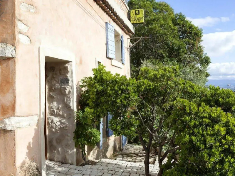Logis Le Mas Et La Flambee Du Luberon