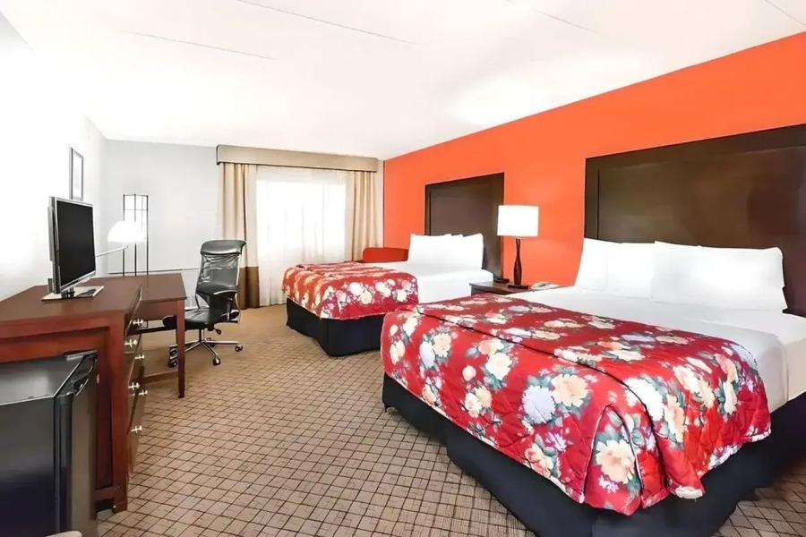 MainStay Suites Lansing West