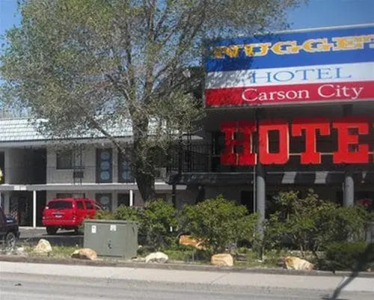 Nugget by Carefree Inn