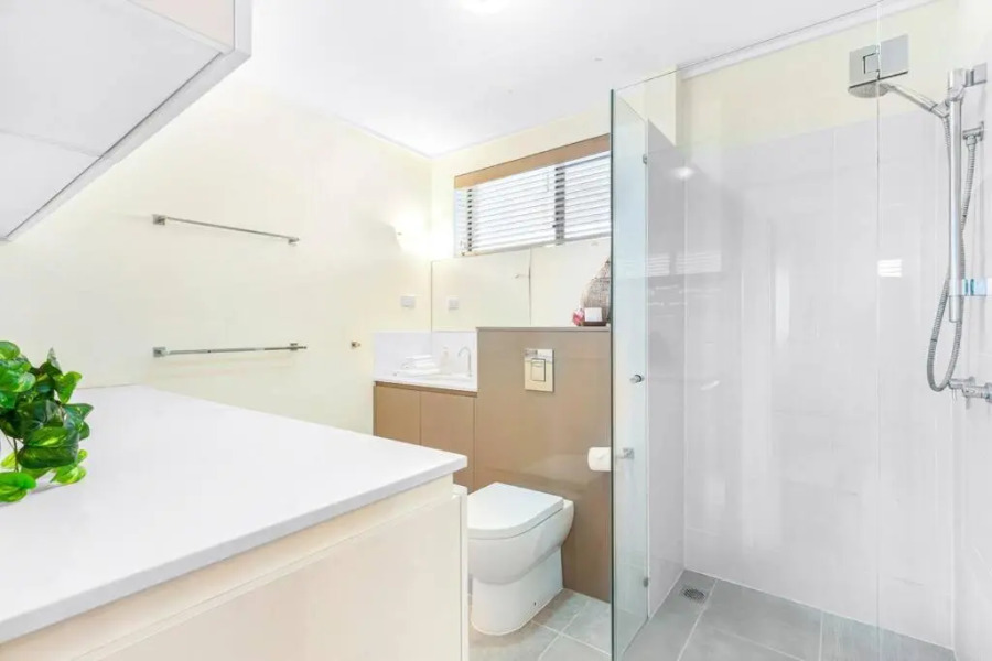 Toh10- Top Of Headlands