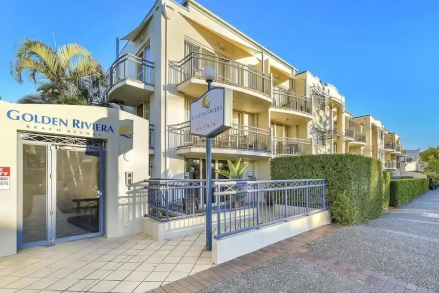 Beach Resort Ground Unit With Parking