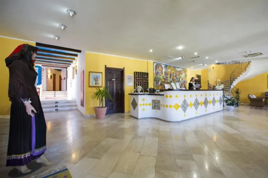 Orlando (80km from Cala Gonone)