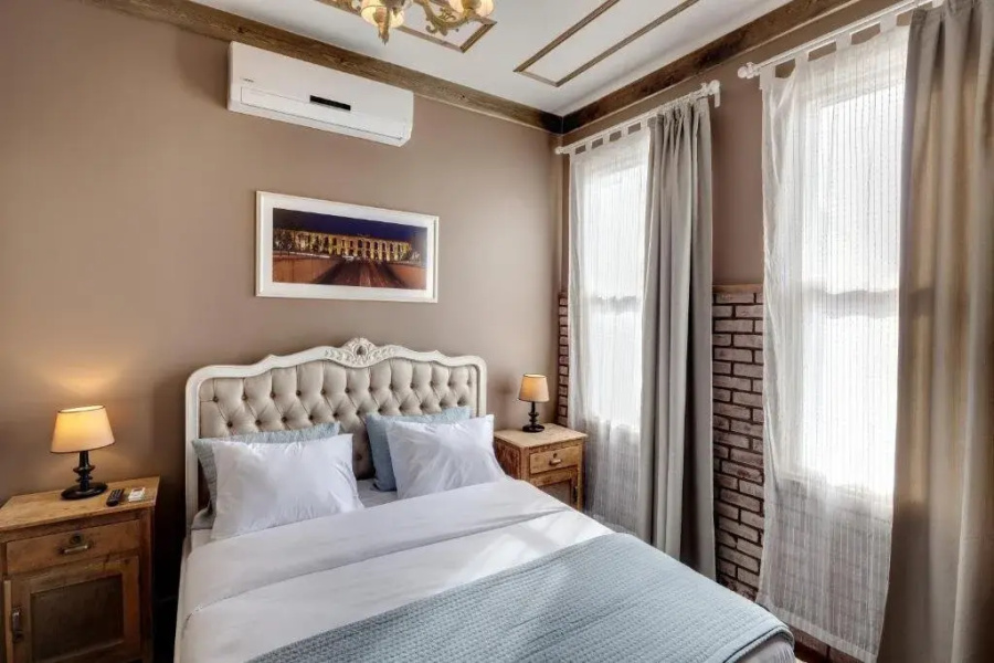 Loka Suites