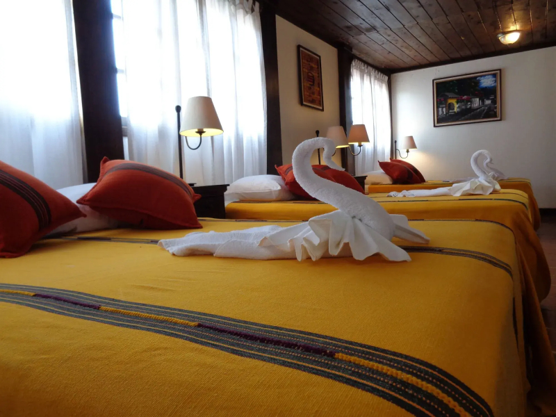 Las Camelias Inn