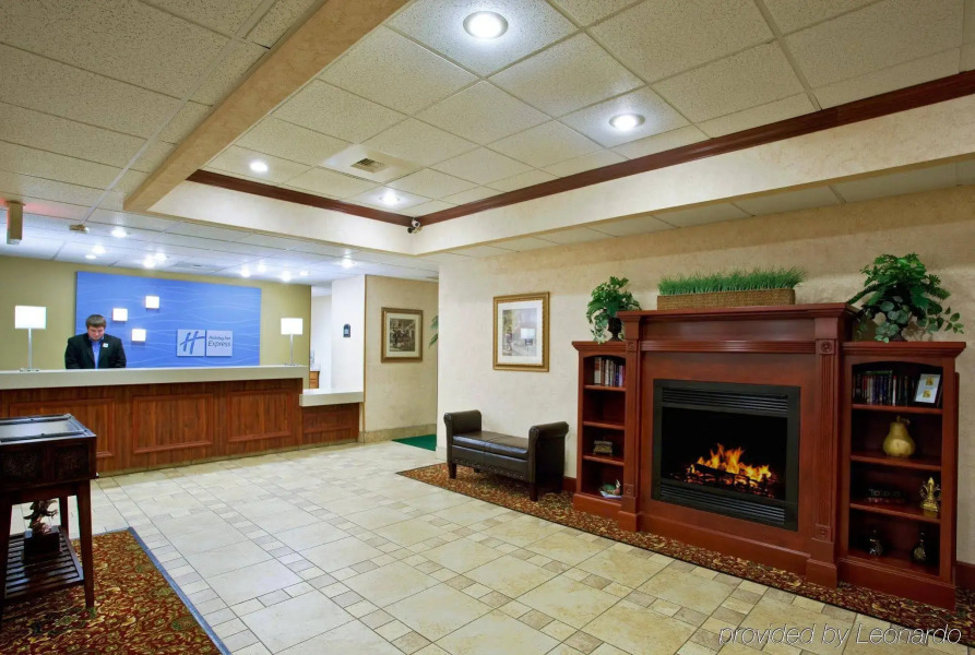 Holiday Inn Express & Suites Dayton-Huber Heights by IHG