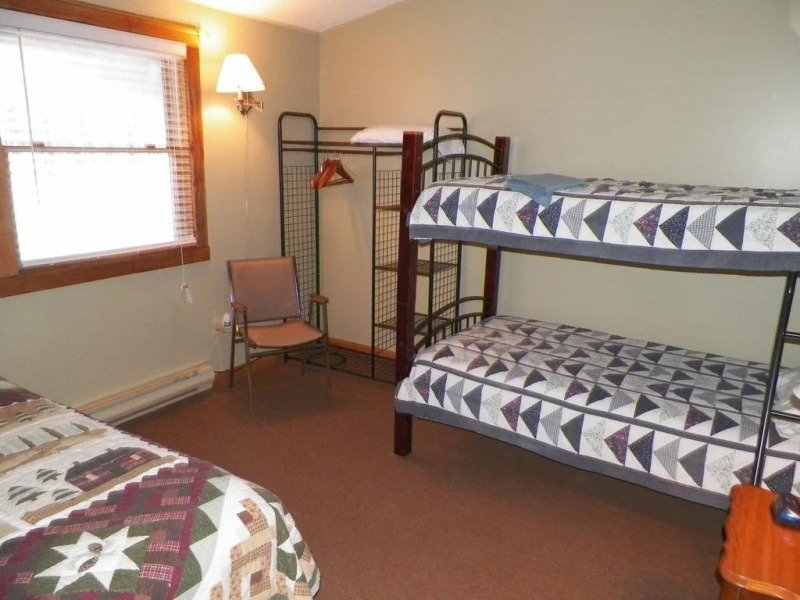 Feeder Creek Lodge and Cabin