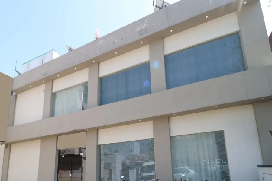 OYO 31026 Samrat Regency