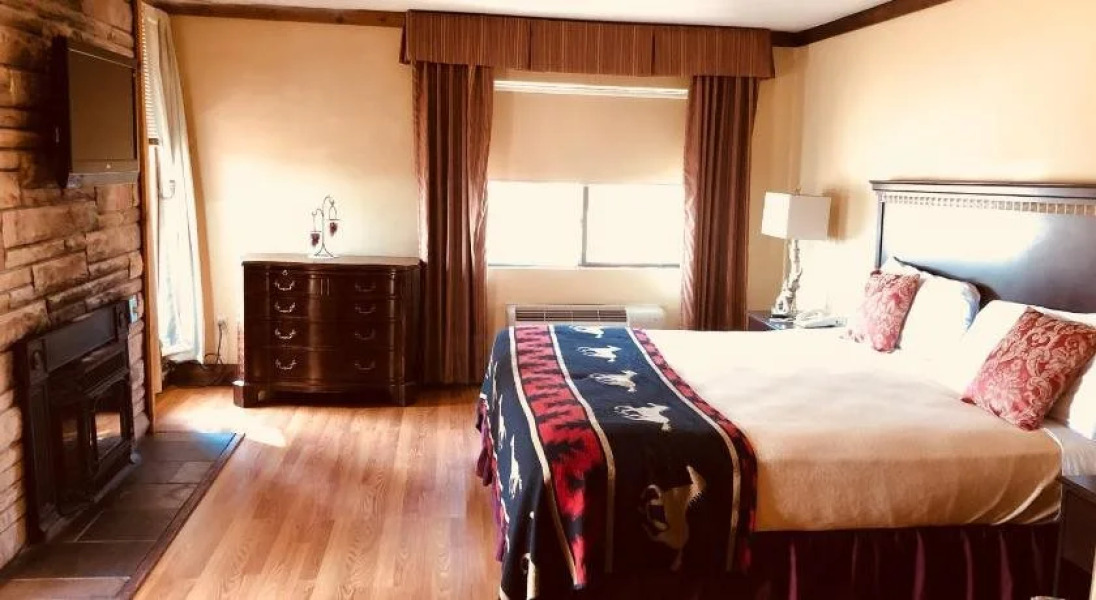 Pinegrove Family Dude Ranch