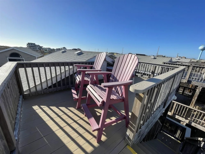 18 Foolish Endeavor Ii Studio Bedroom Condo by RedAwning