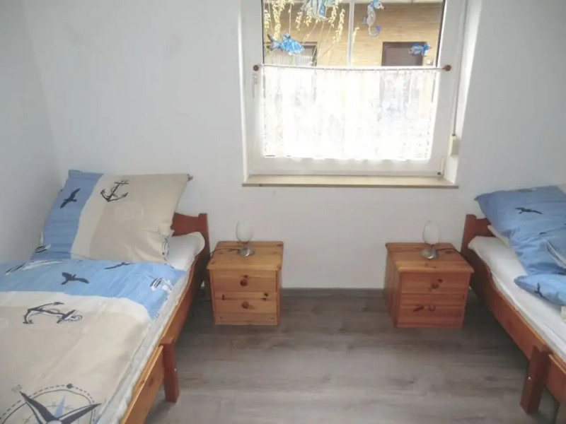 Dyke Space 50 m to the Beach sea