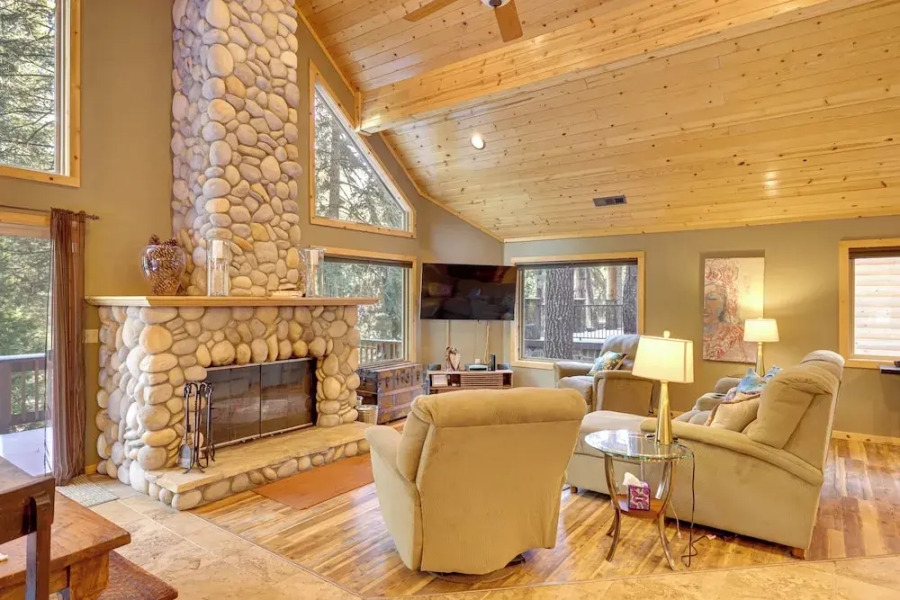 5 Mi to Dodge Ridge: Cabin in Strawberry