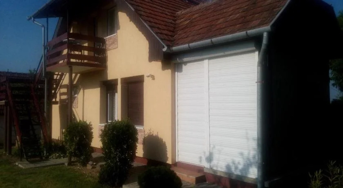 Ország Apartmanház