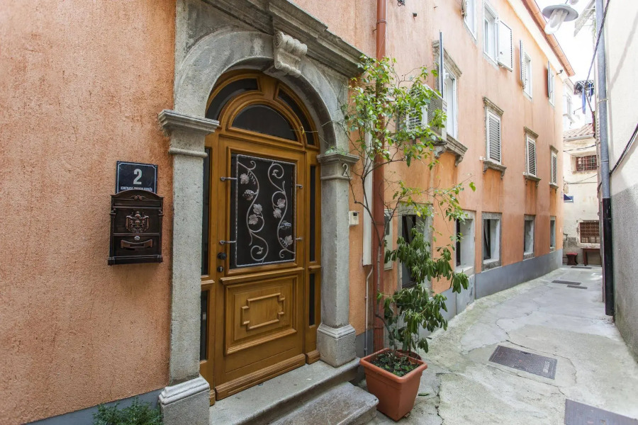 Guest House Floreus Cres