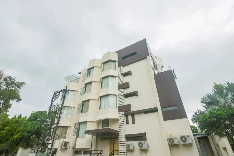 OYO 10672 Hotel Riviera