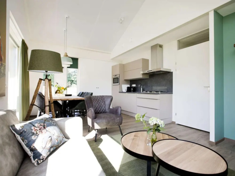 Attractive Bungalow with Covered Terrace near Veluwe