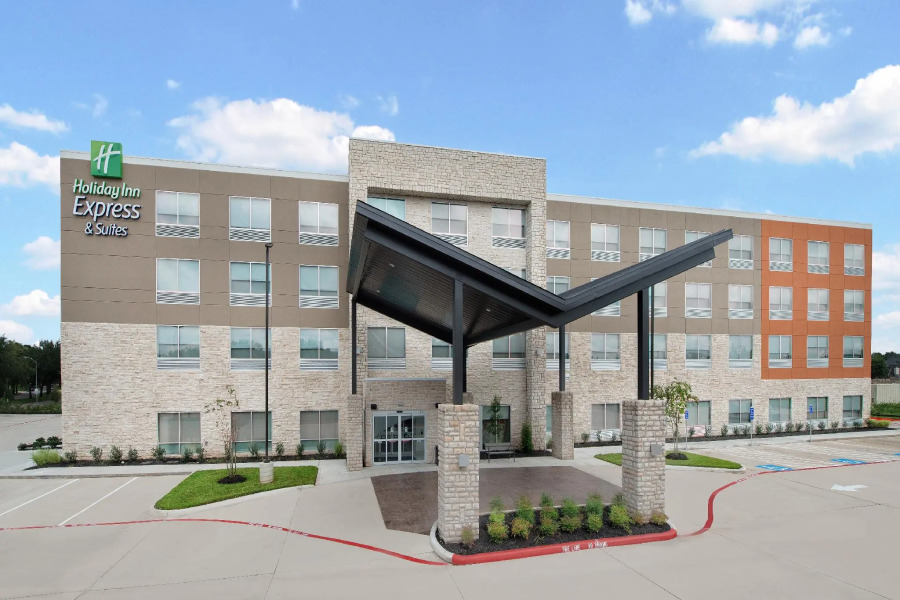 Holiday Inn Express & Suites Sugar Land SE - Missouri City by IHG