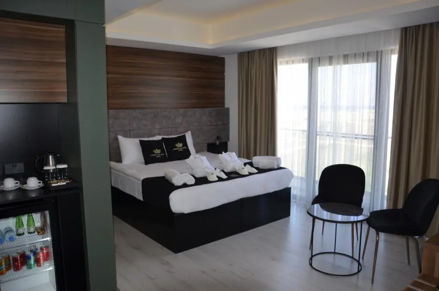 Crown Salamis Hotel