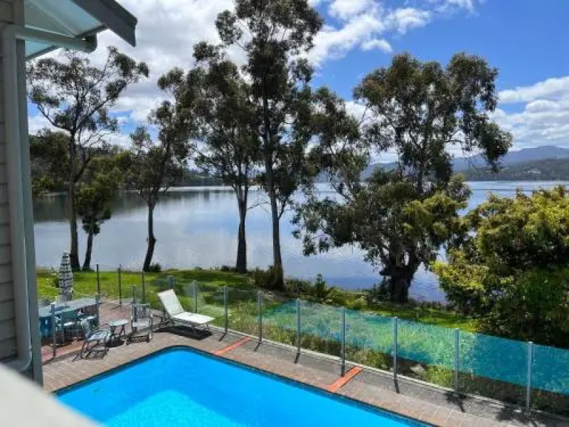 The Anchorage Waterfront Apartment