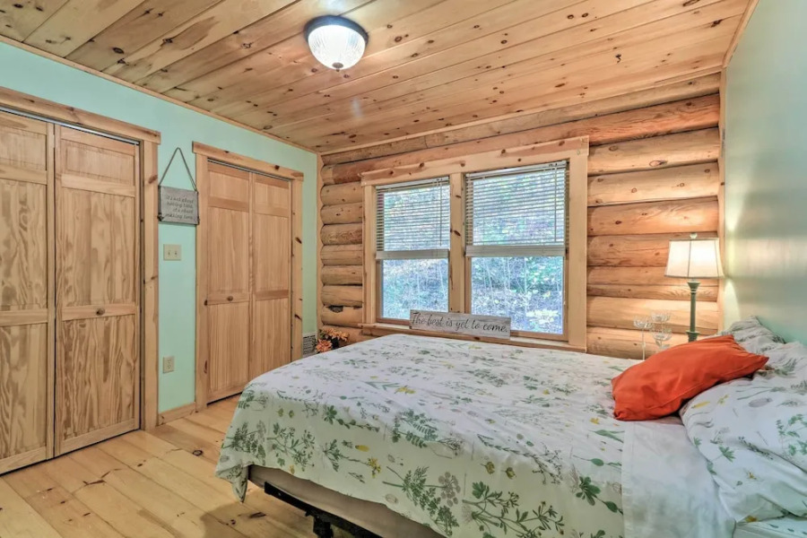 Grand 4,000 Sq Ft House - 11 Miles to Lancaster!