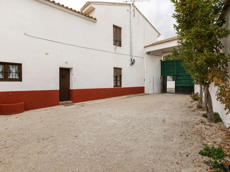 Luxurious Villa in Fuente de Piedra With Swimming Pool