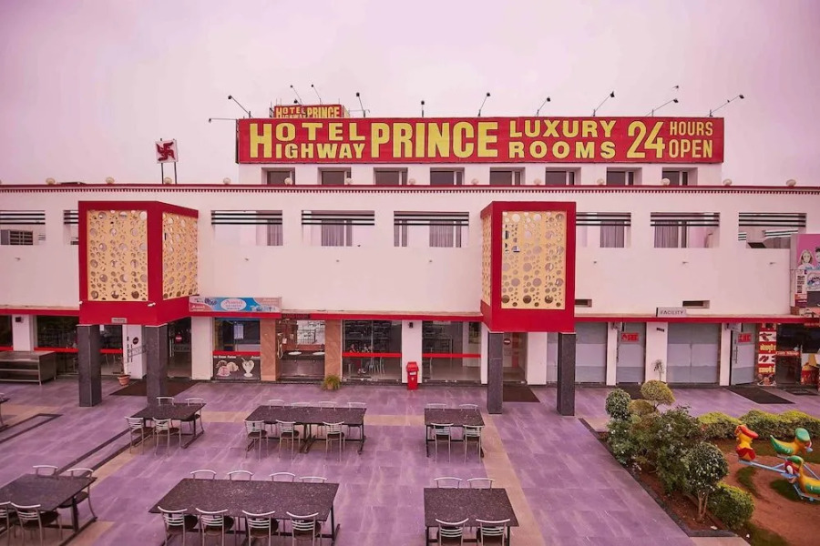 Hotel Highway Prince