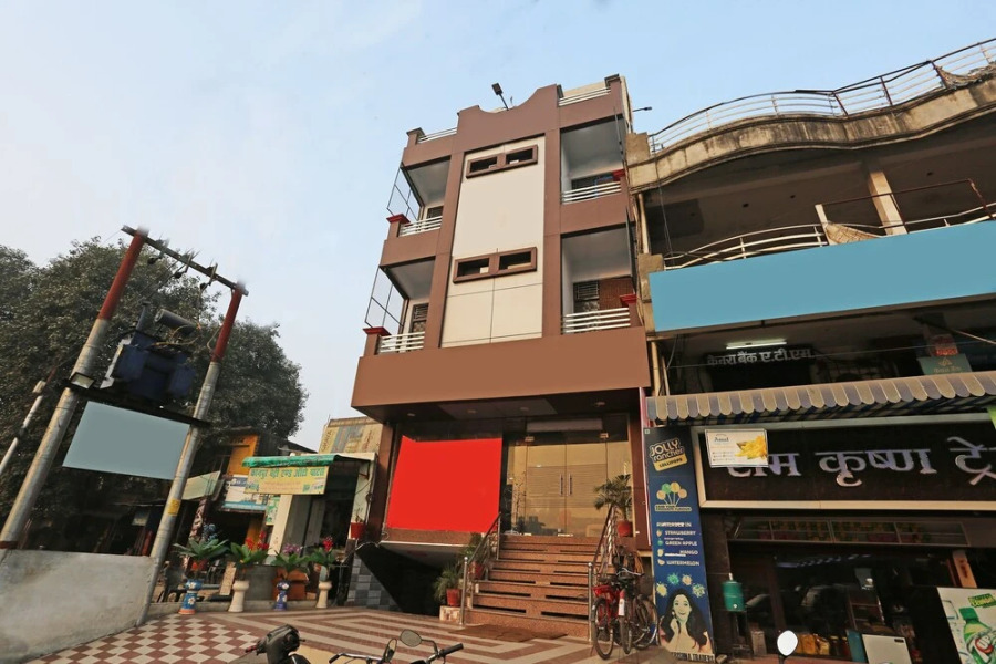 OYO 10827 Hotel Dev Bhoomi