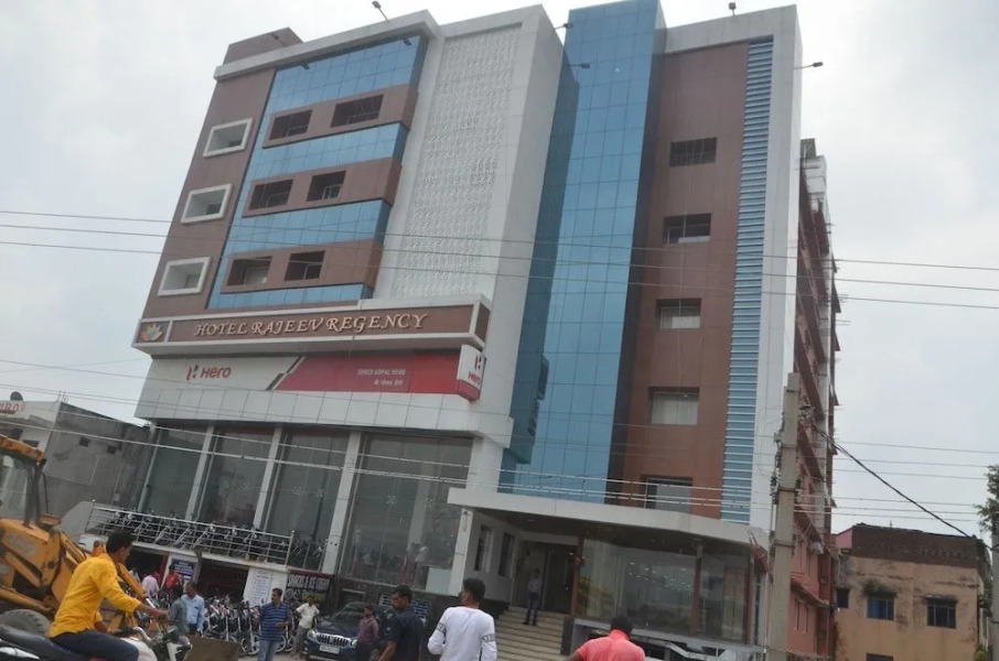 Hotel Rajeev Regency