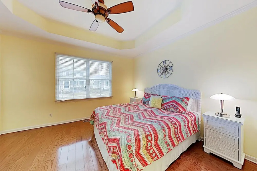 New Listing! Waterfront W/ Screened Porch 5 Bedroom Home