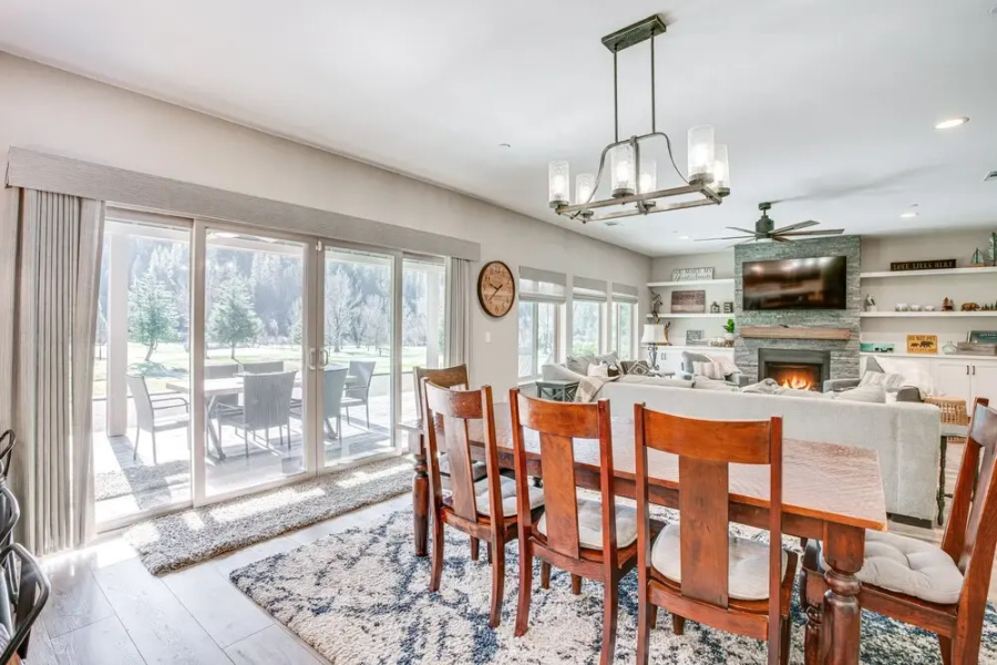 Game Room + Pool Access: Spacious Cabin in Arnold