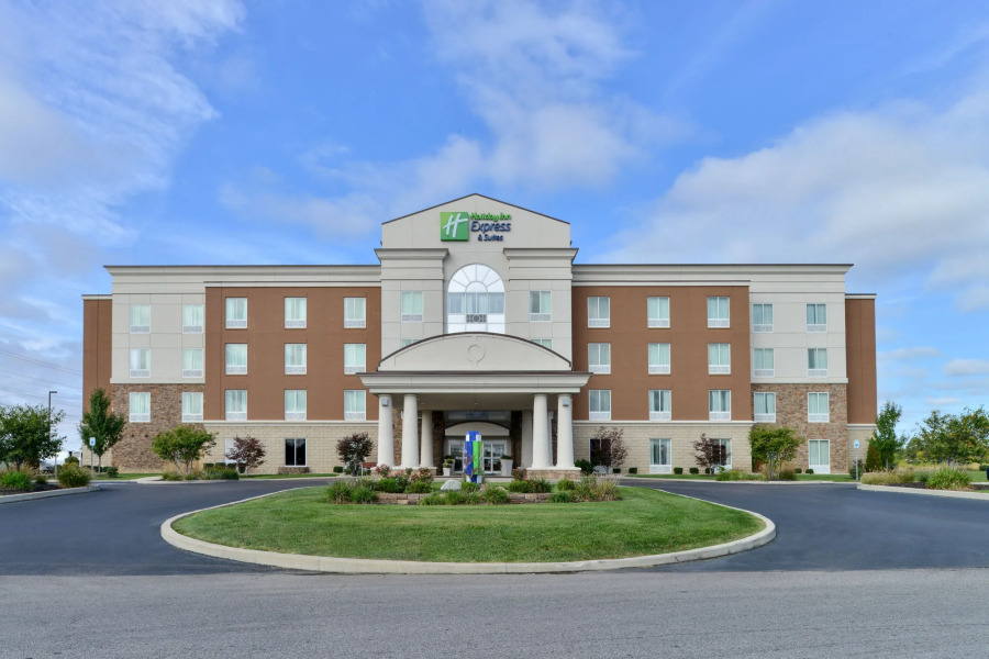 Holiday Inn Express Hotel & Suites Terre Haute by IHG