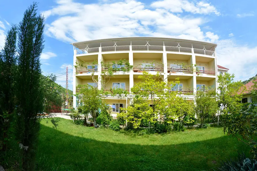 Изумрудный