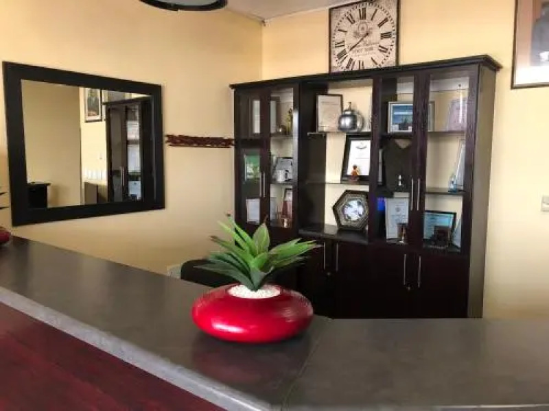 Road House Guest House