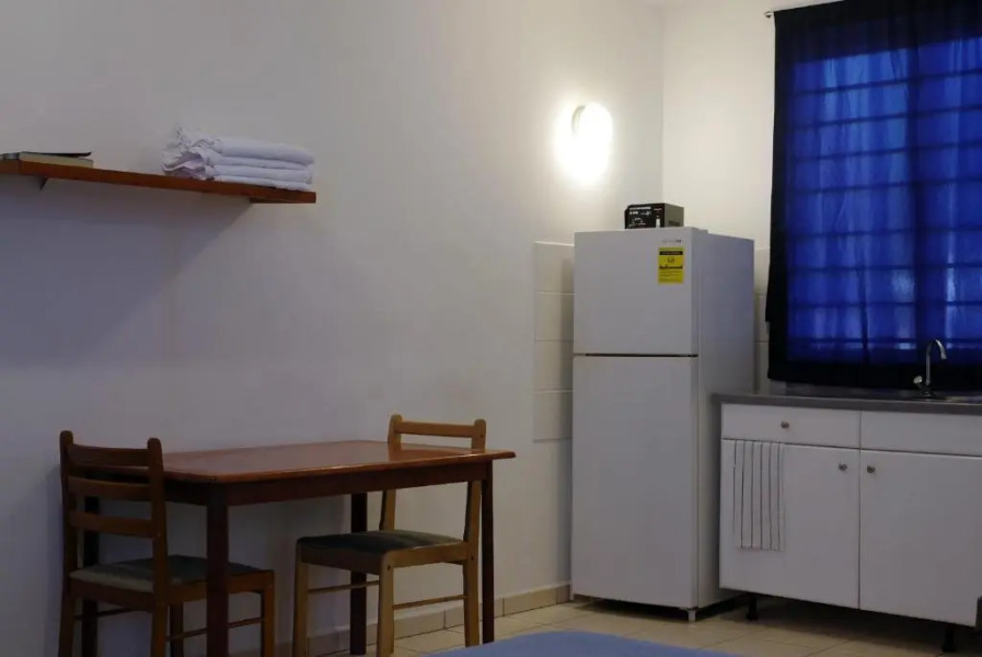 Orange Rembrandt Studio Apartments