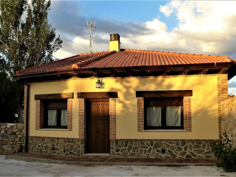 Fantastic Holiday Home in Ávila With Mountain View