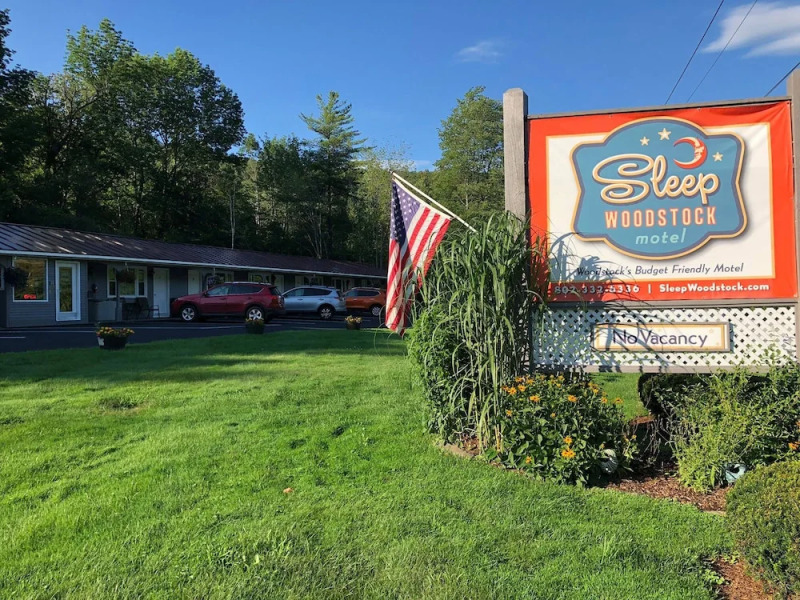 Sleep Woodstock Motel