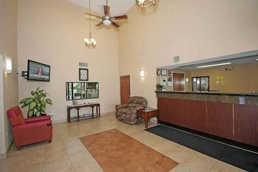 Carolina Inn & Suites of Lake Norman