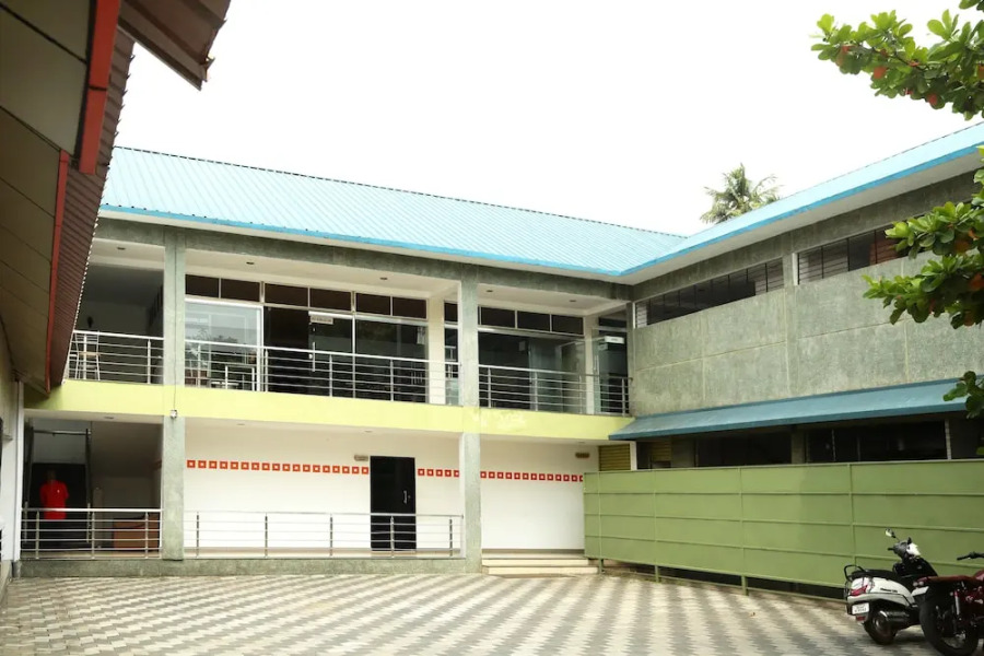 OYO 7630 Edassery Village