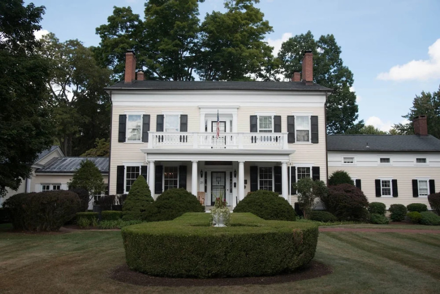 The Bykenhulle House