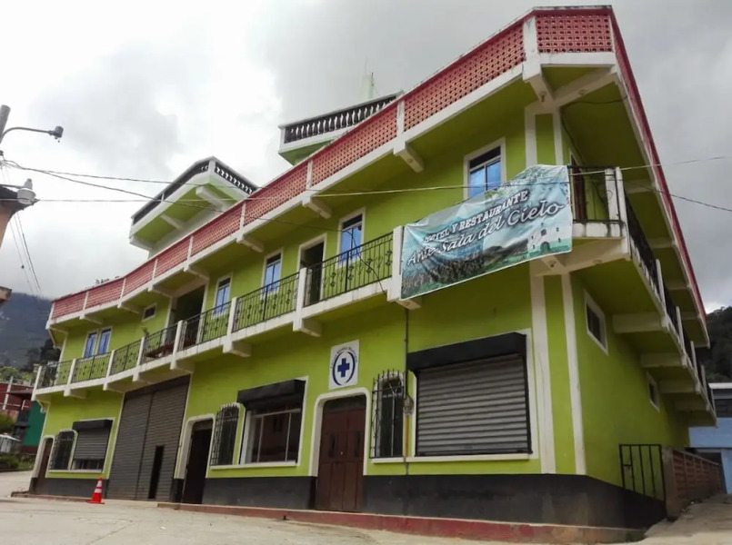 Hotel Puertas del Cielo