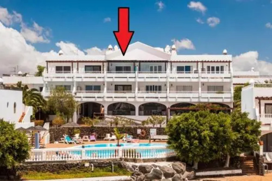 Duplex Sea & Pool views